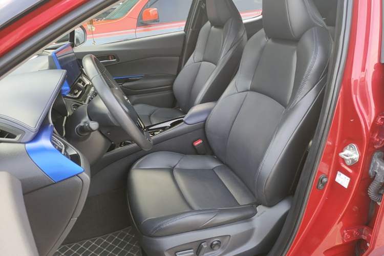 Used Toyota C-HR 2023 2.0L Luxury Edition Left Front Seat