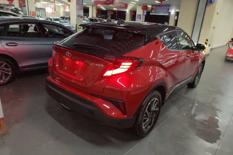 Used Toyota C-HR 2023 2.0L Luxury Edition Rear Right 45 Deg