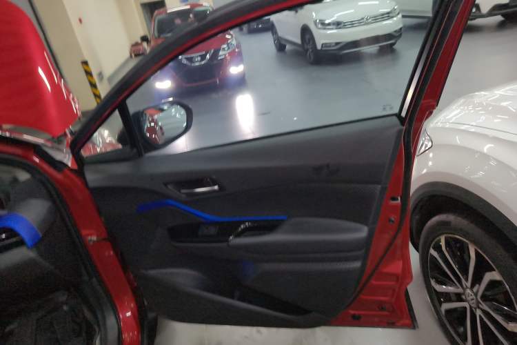 Used Toyota C-HR 2023 2.0L Luxury Edition Right Front Door Interior