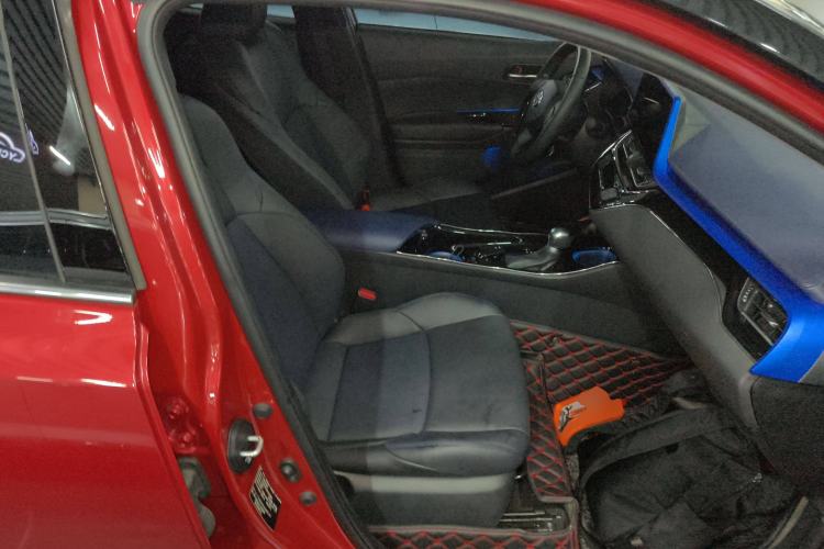 Used Toyota C-HR 2023 2.0L Luxury Edition Right Front Seat