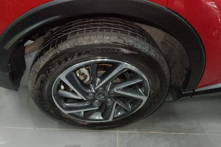 Used Toyota C-HR 2023 2.0L Luxury Edition Right Rear Wheel Hub