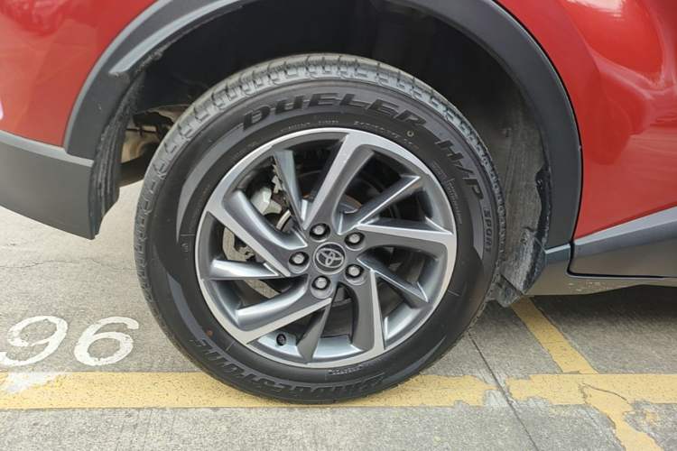 Used Toyota C-HR 2023 2.0L Luxury Edition Right Rear Wheel Hub