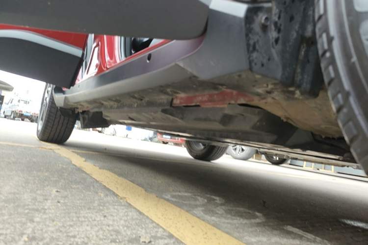 Used Toyota C-HR 2023 2.0L Luxury Edition Right Side Sill
