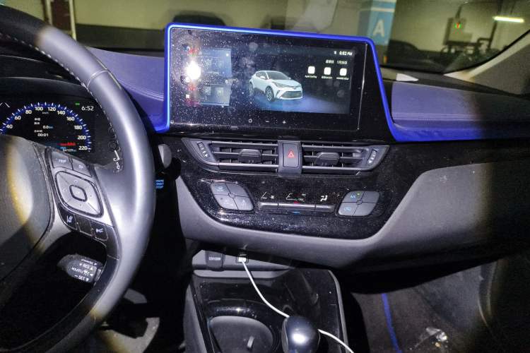 Used Toyota C-HR 2023 2.0L Luxury Edition Audio And AC Panel