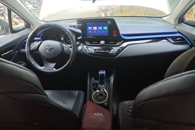 Used Toyota C-HR 2023 2.0L Leading Edition Center Console