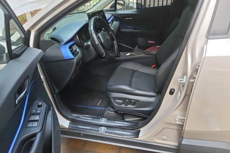 Used Toyota C-HR 2023 2.0L Leading Edition Driver Seat