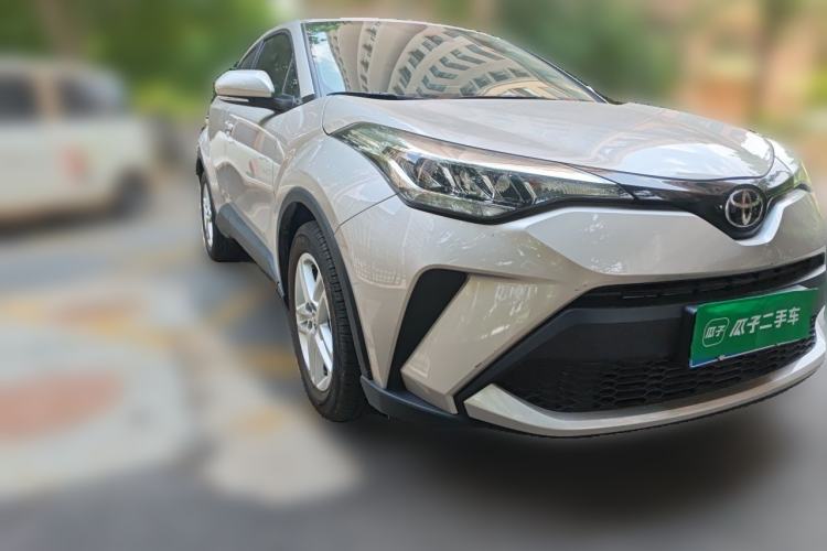 Used Toyota C-HR 2023 2.0L Leading Edition Front Right 45 Deg