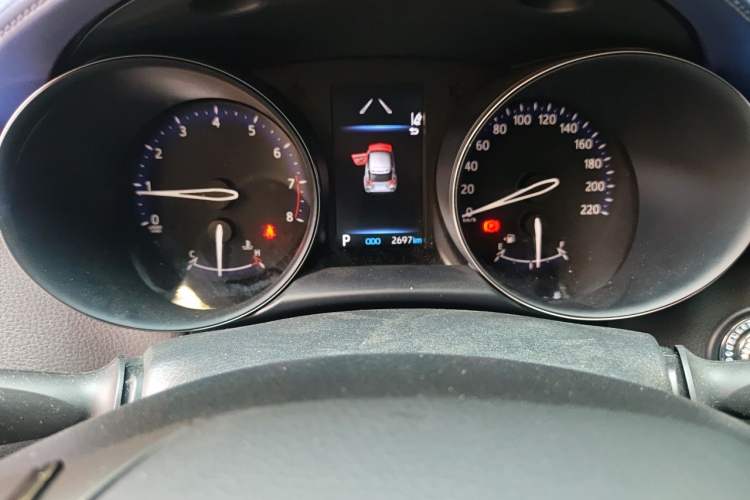 Used Toyota C-HR 2023 2.0L Leading Edition Odometer Close Up