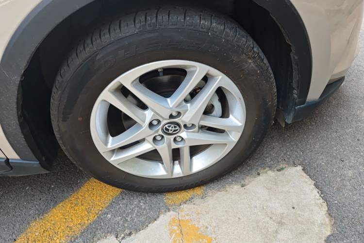 Used Toyota C-HR 2023 2.0L Leading Edition Right Front Wheel Hub