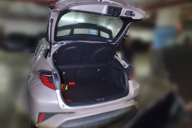 Used Toyota C-HR 2023 2.0L Luxury Edition Trunk