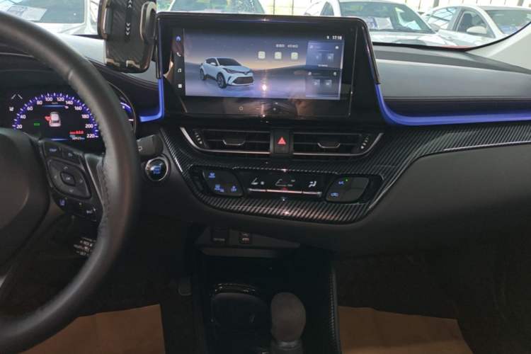Used Toyota C-HR 2023 2.0L Luxury Edition Audio And AC Panel
