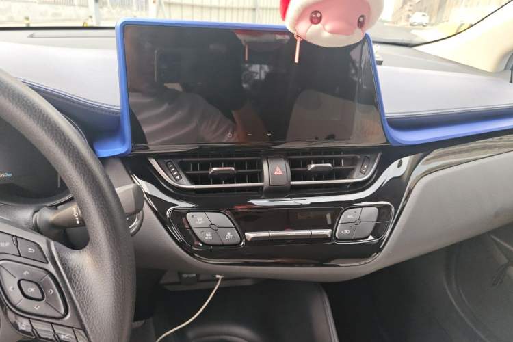 Used Toyota C-HR 2023 2.0L Comfort Edition Audio And AC Panel