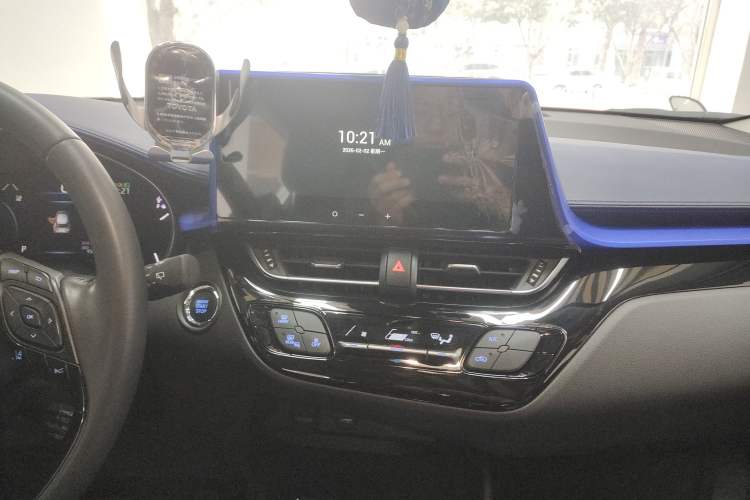 Used Toyota C-HR 2023 2.0L Luxury Edition Audio And AC Panel
