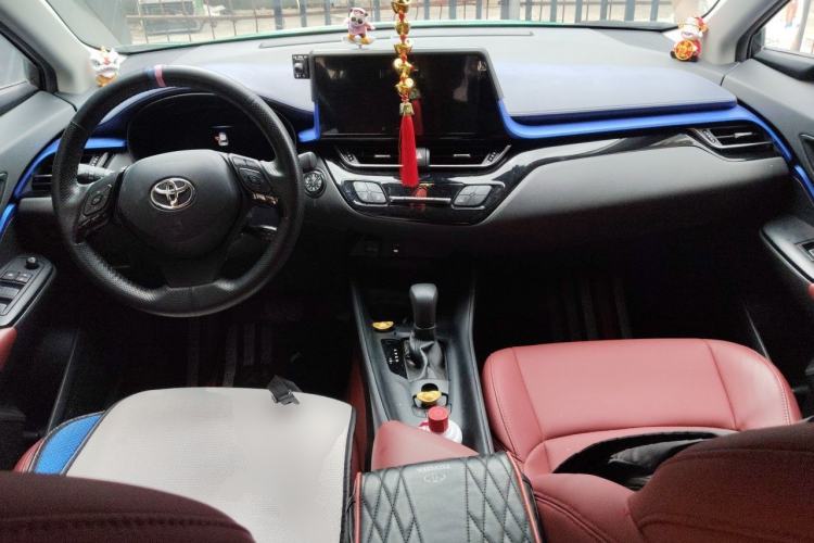 Used Toyota C-HR 2023 2.0L Comfort Edition Center Console
