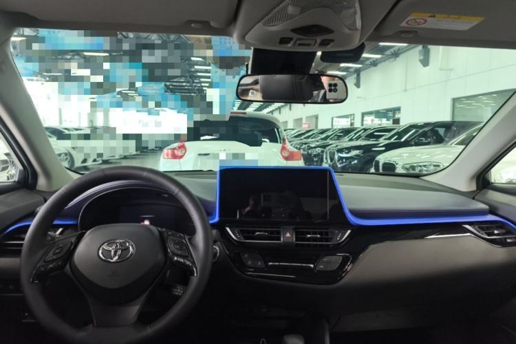 Used Toyota C-HR 2023 2.0L Comfort Edition Center Console