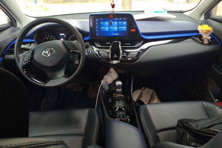 Used Toyota C-HR 2023 2.0L Leading Edition Center Console