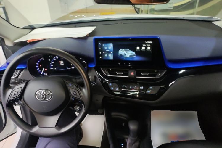 Used Toyota C-HR 2023 2.0L Comfort Edition Center Console