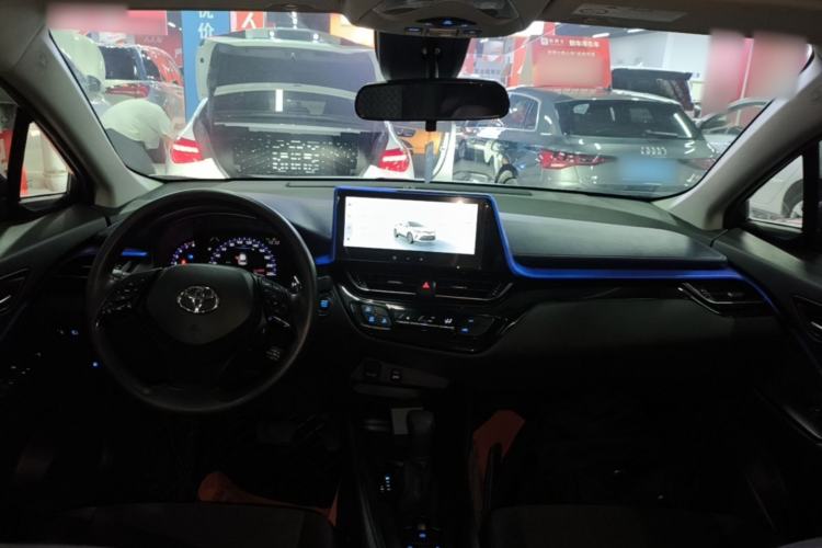 Used Toyota C-HR 2023 2.0L Comfort Edition Center Console