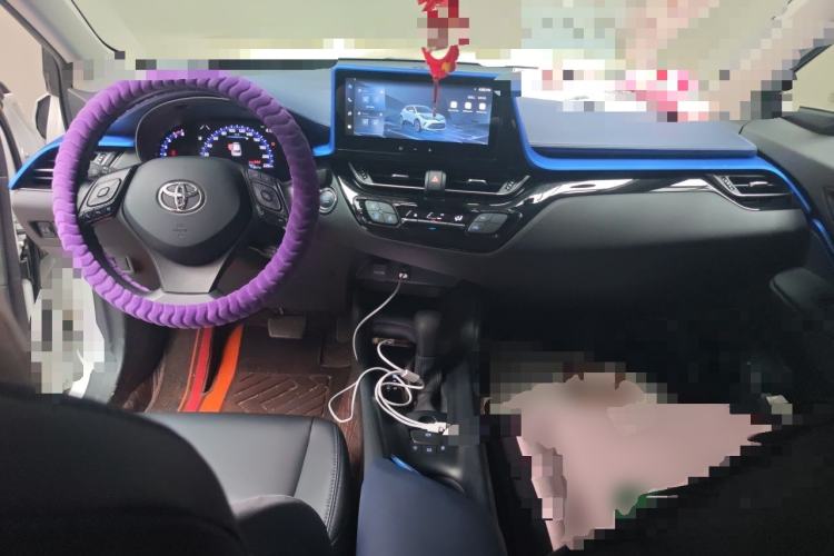 Used Toyota C-HR 2023 2.0L Leading Edition Center Console