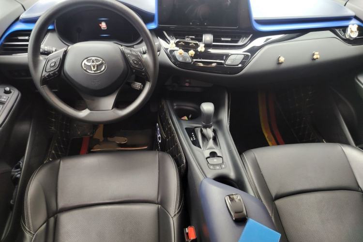Used Toyota C-HR 2023 2.0L Comfort Edition Center Console