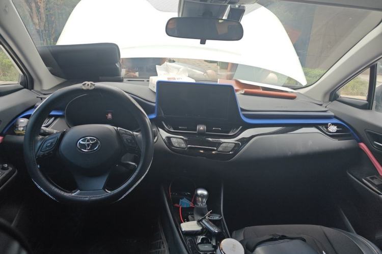 Used Toyota C-HR 2023 2.0L Luxury Edition Center Console