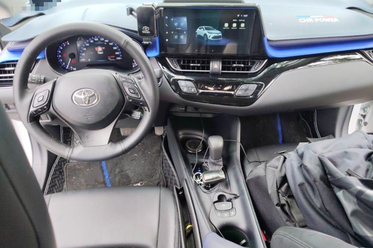Used Toyota C-HR 2023 2.0L Comfort Edition Center Console