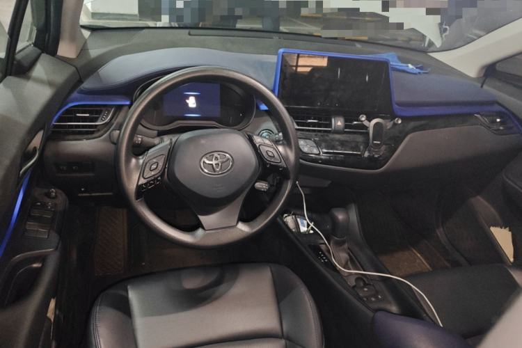 Used Toyota C-HR 2023 2.0L Leading Edition Center Console
