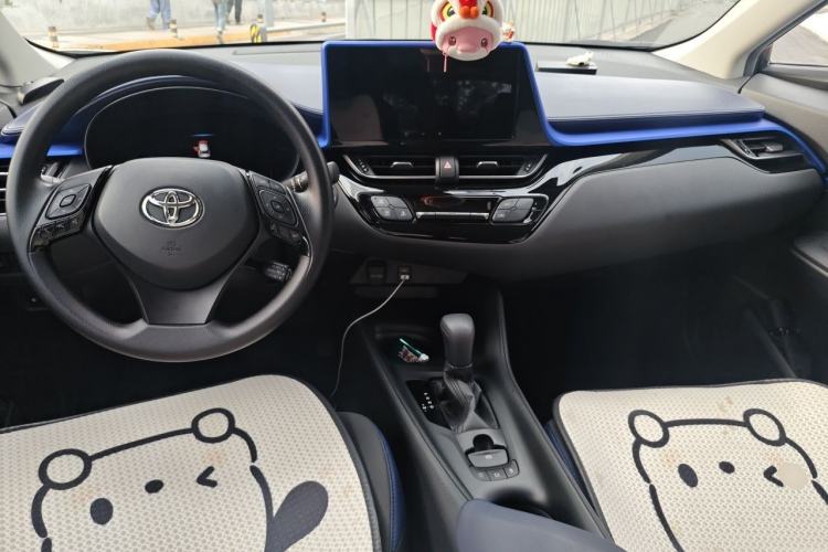 Used Toyota C-HR 2023 2.0L Comfort Edition Center Console