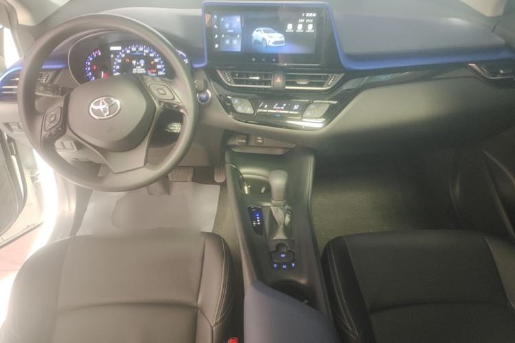 Used Toyota C-HR 2023 2.0L Comfort Edition Center Console
