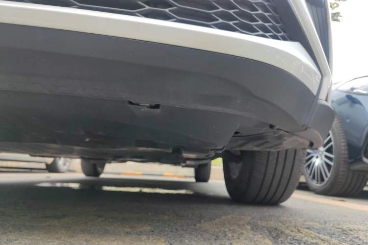 Used Toyota C-HR 2023 2.0L Smart Electric Hybrid Dual-Engine Luxury Edition Chassis Front Left