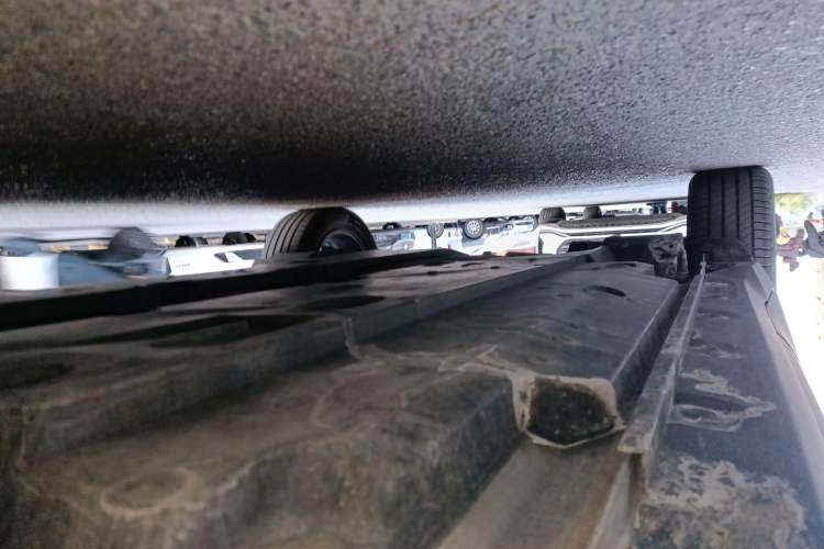 Used Toyota C-HR 2023 2.0L Luxury Edition Chassis Front Right
