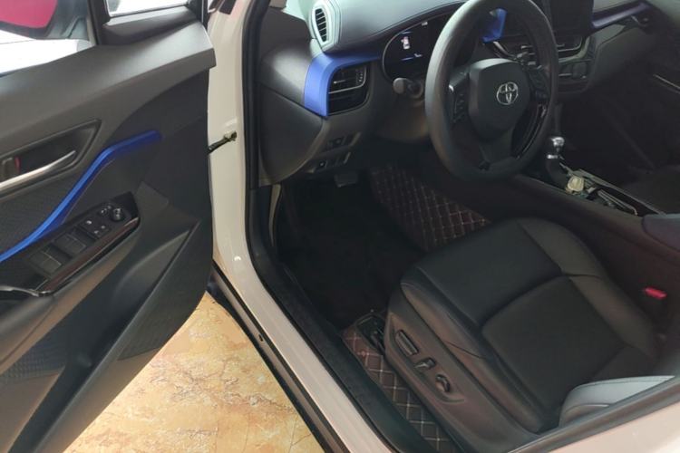 Used Toyota C-HR 2023 2.0L Luxury Edition Driver Seat