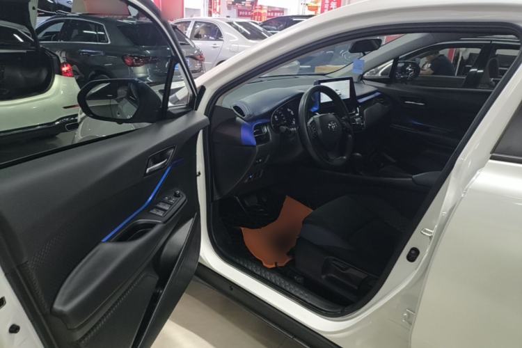 Used Toyota C-HR 2023 2.0L Comfort Edition Driver Seat