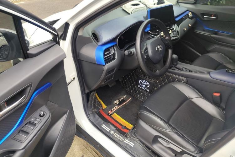 Used Toyota C-HR 2023 2.0L Comfort Edition Driver Seat