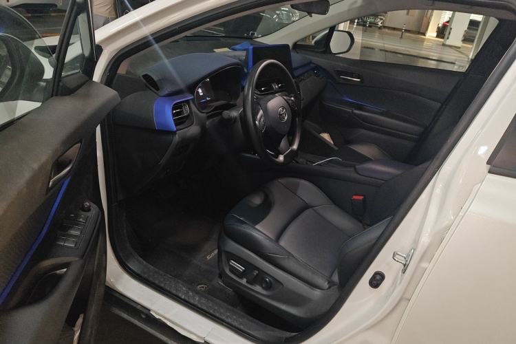 Used Toyota C-HR 2023 2.0L Leading Edition Driver Seat