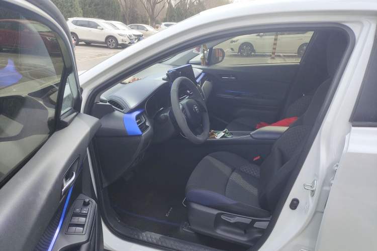 Used Toyota C-HR 2023 2.0L Comfort Edition Driver Seat