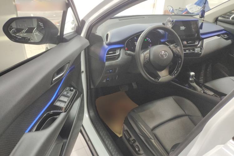 Used Toyota C-HR 2023 2.0L Luxury Edition Driver Seat