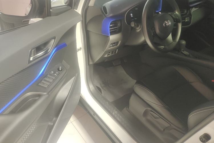 Used Toyota C-HR 2023 2.0L Comfort Edition Driver Seat