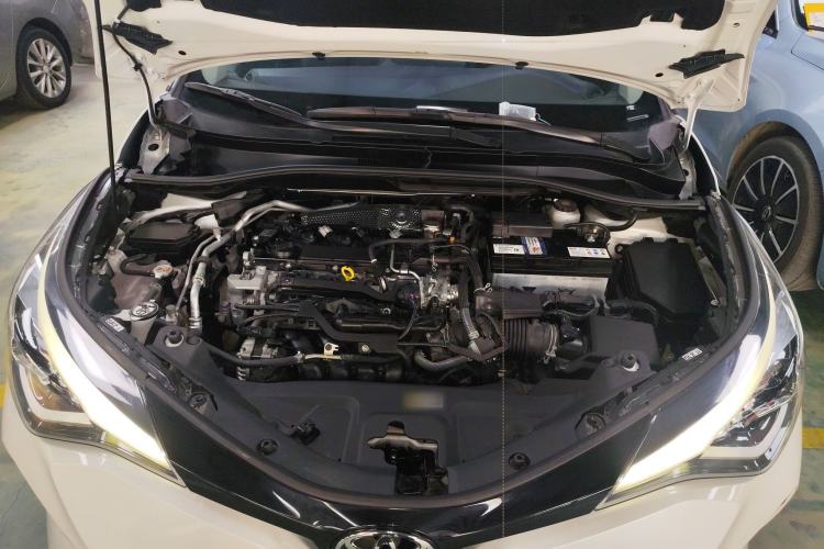 Used Toyota C-HR 2023 2.0L Luxury Edition Engine Bay