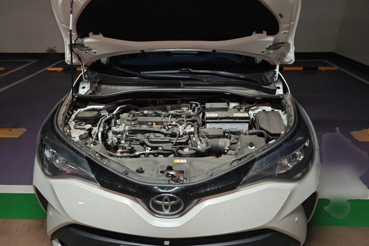 Used Toyota C-HR 2023 2.0L Leading Edition Engine Bay
