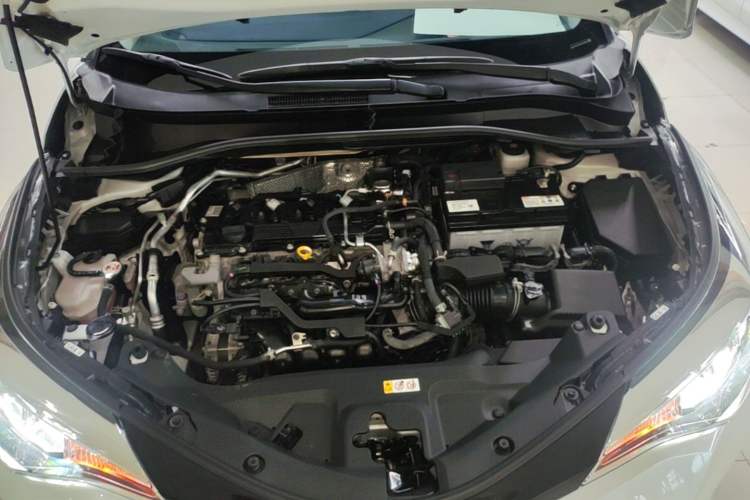 Used Toyota C-HR 2023 2.0L Comfort Edition Engine Bay