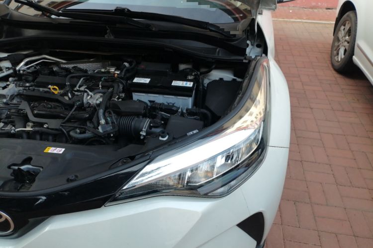 Used Toyota C-HR 2023 2.0L Comfort Edition Engine Bay Left