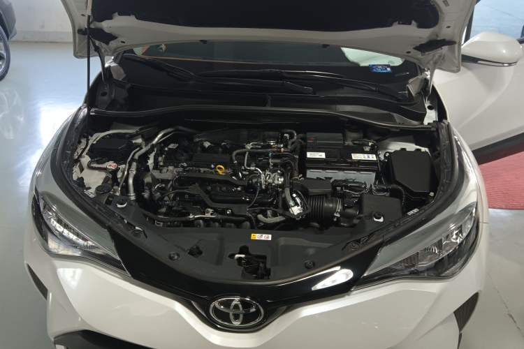 Used Toyota C-HR 2023 2.0L Leading Edition Engine Bay