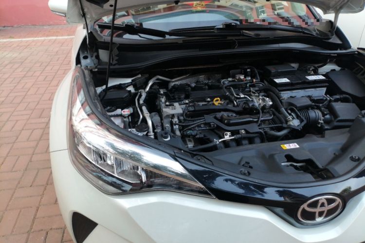 Used Toyota C-HR 2023 2.0L Comfort Edition Engine Bay Right