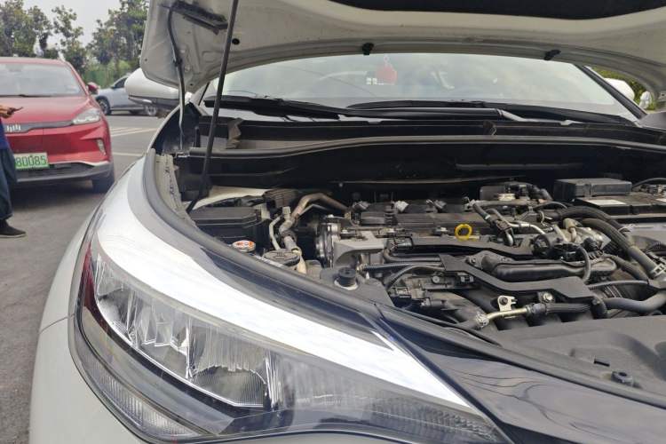 Used Toyota C-HR 2023 2.0L Comfort Edition Engine Bay Right