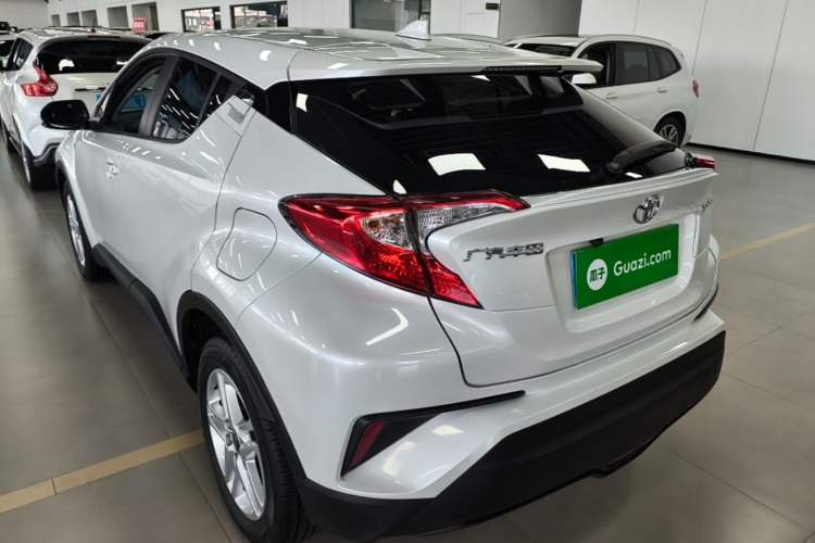 Used Toyota C-HR 2023 2.0L Comfort Edition Exterior 2