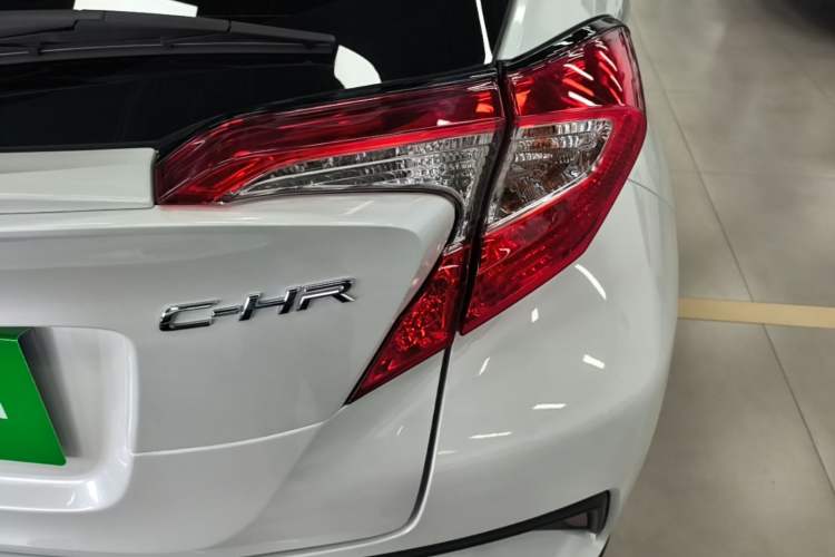 Used Toyota C-HR 2023 2.0L Comfort Edition Exterior 3