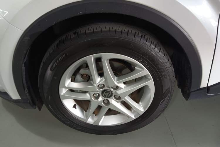 Used Toyota C-HR 2023 2.0L Leading Edition Exterior 7