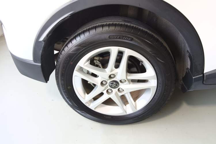 Used Toyota C-HR 2023 2.0L Leading Edition Exterior 8