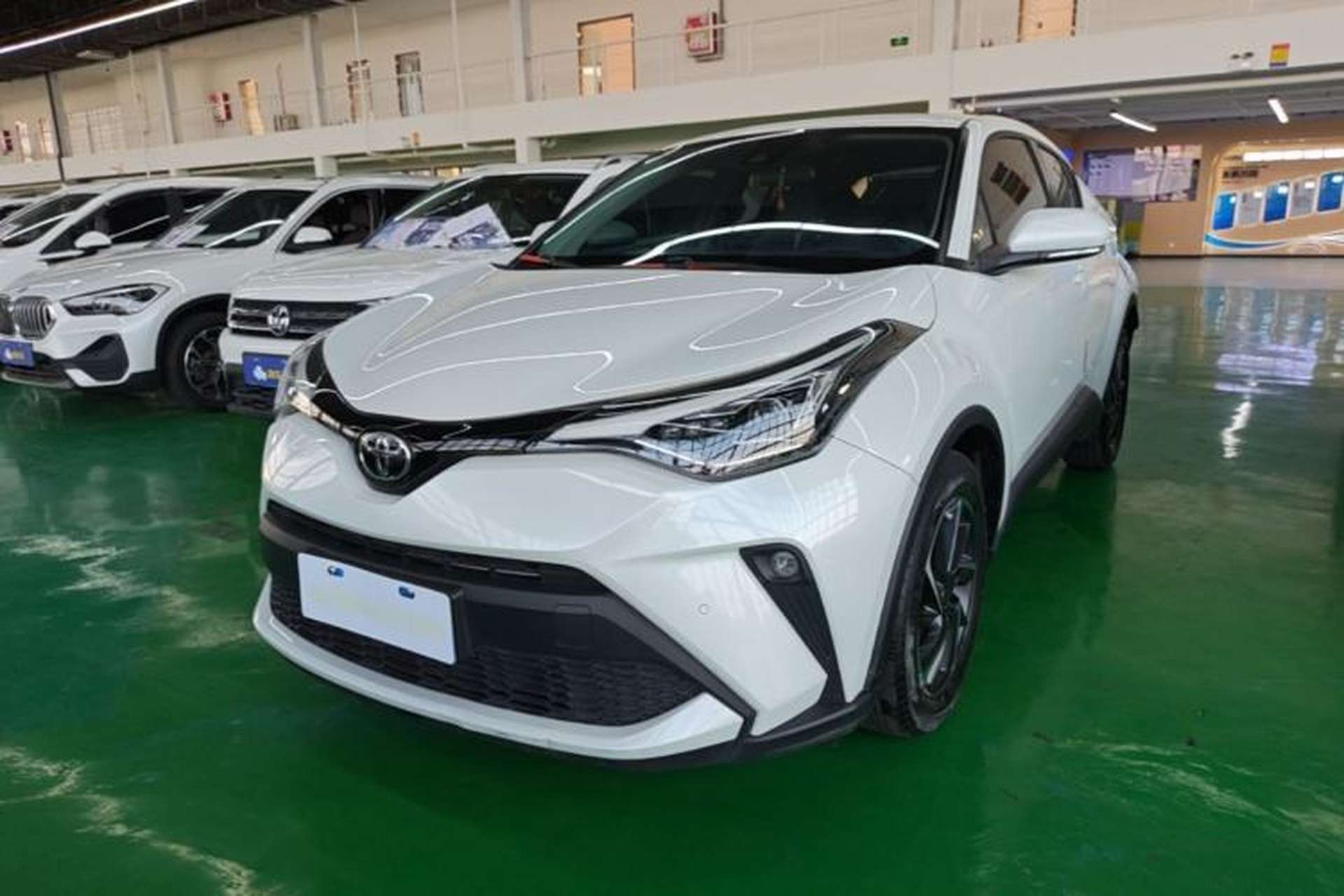 Used Toyota C-HR 2023 2.0L Luxury Edition Front Left 45 Deg